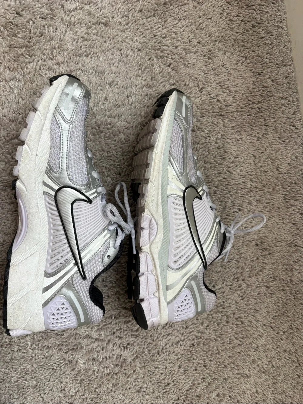Nike Women’s White and Silver Mesh Training Sneakers
